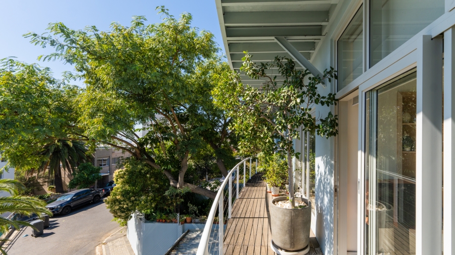 2 Bedroom Property for Sale in Green Point Western Cape